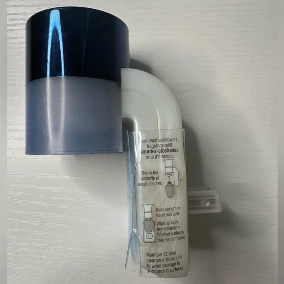 NWT - Bath & Body Works Blue Light-up Wallflower - Picture 3 of 6